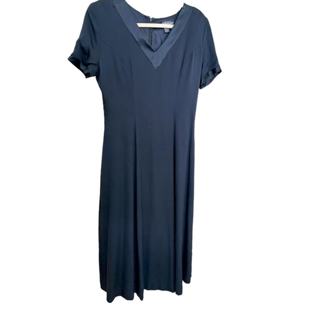 Elegant Navy Midi Dress